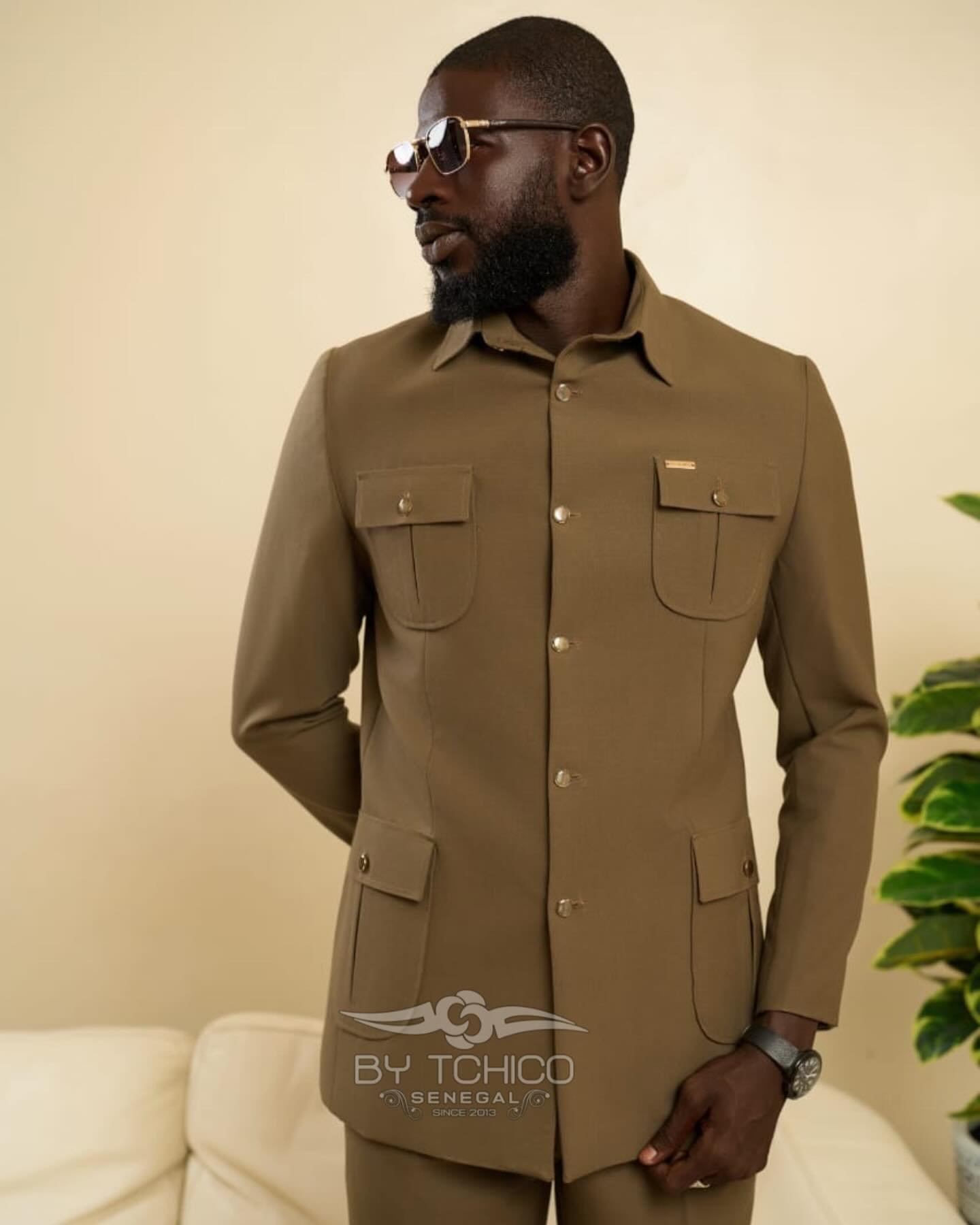 Costume safari dorée